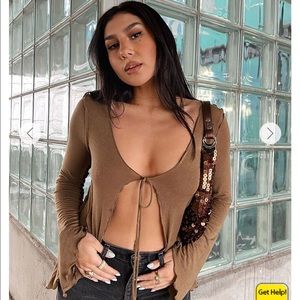 Lettuce edge front ribbon top